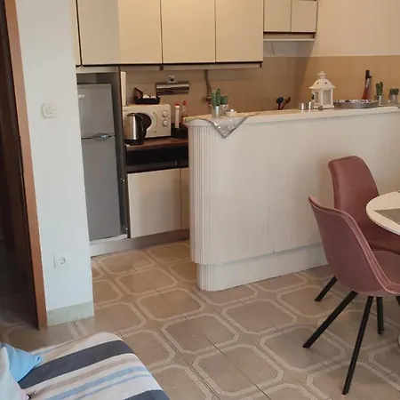 Apartment 5 Srca *