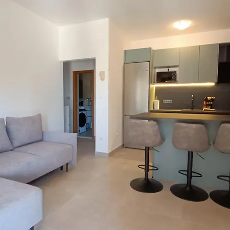5 Srca Apartment Stanici